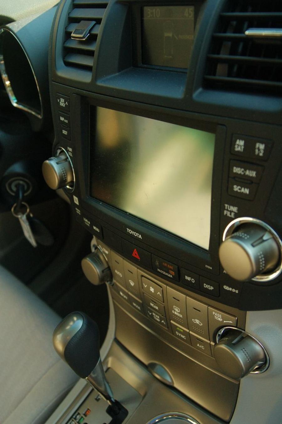  Toyota Highlander Sport 2008 года  (фото 47 из 57)